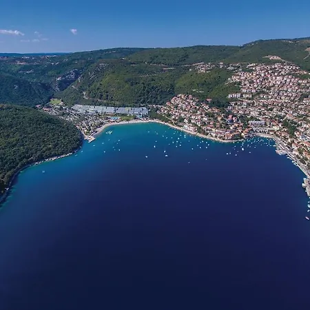 1 Bedroom Beautiful In * Rabac