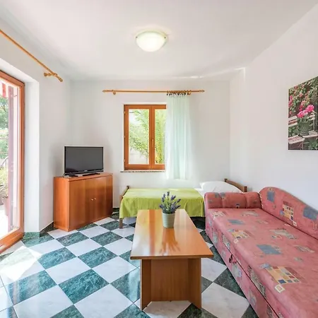 1 Bedroom Beautiful In * Rabac